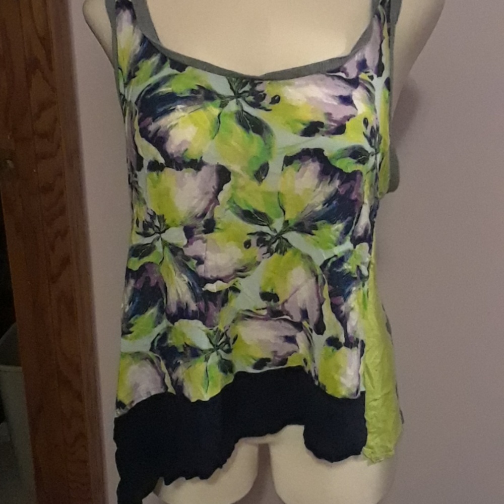 Floral lane Bryant top